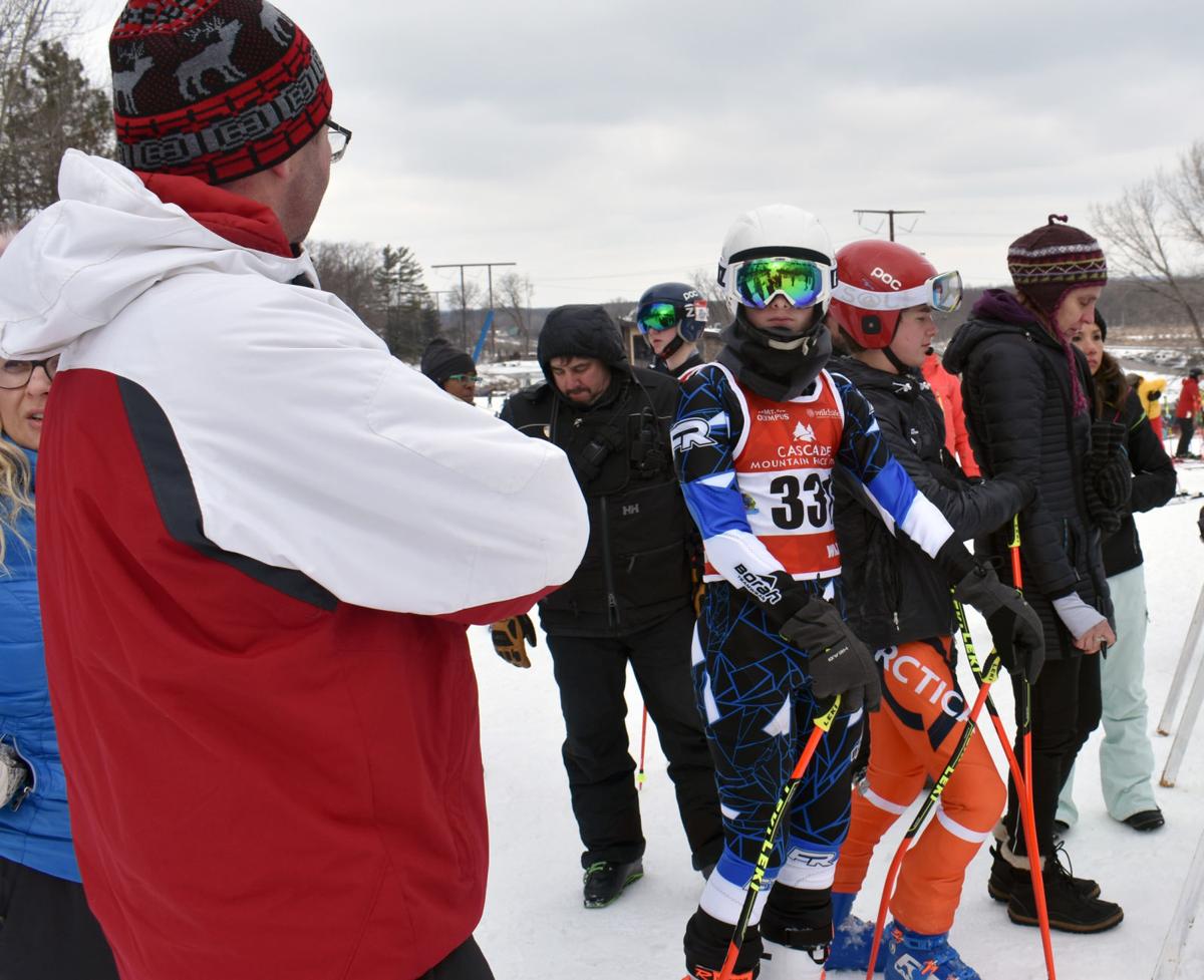 Cascade Mountain Hosts Junior Ski Race In Honor Of Baraboo Para