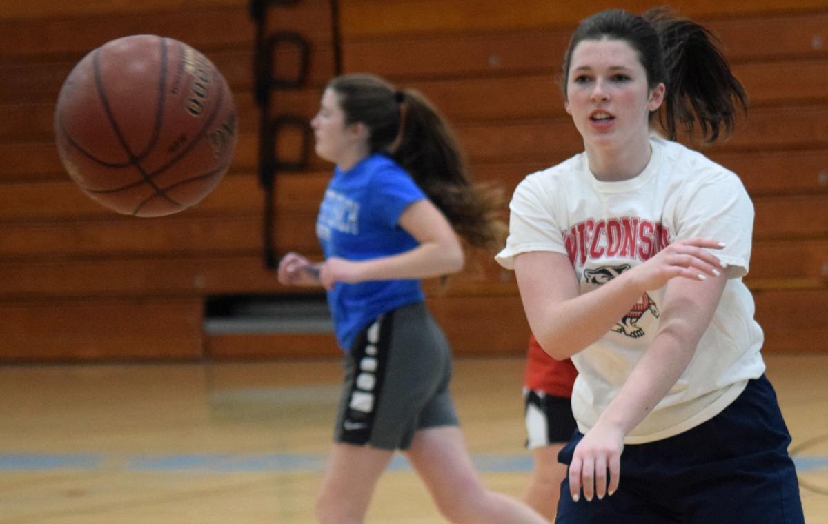 Prep Girls Basketball Wisconsin Dells Returns To Work For 2019 20