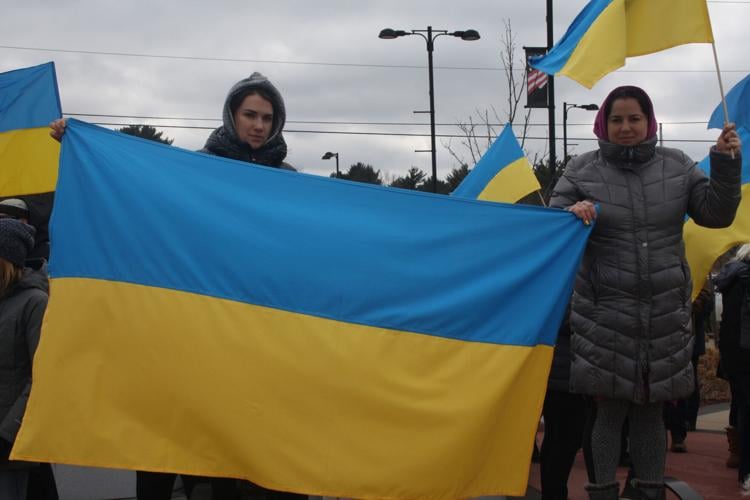 030822-bara-news-ukraine-rally-1