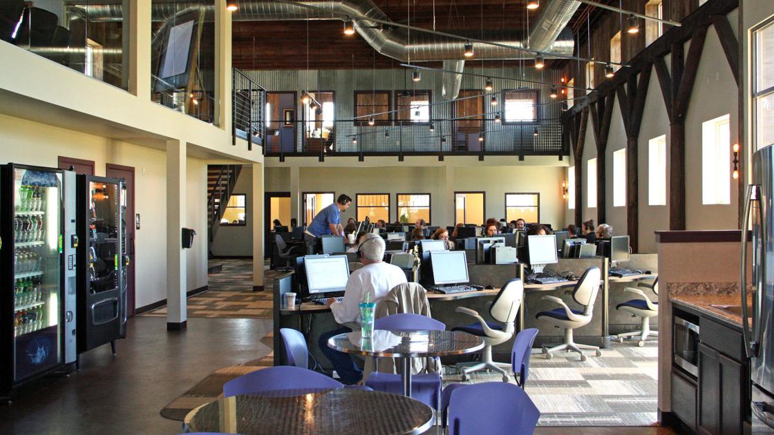 Straight Forward Looks Back New Location Highlights Site S History Regional News Wiscnews Com