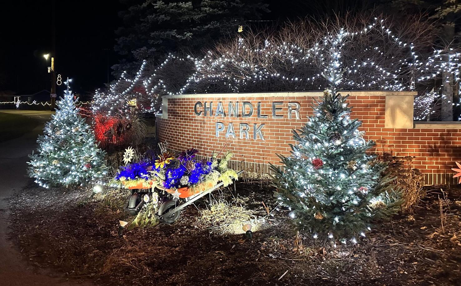Pardeeville's Holiday Lights shine under new coordinators