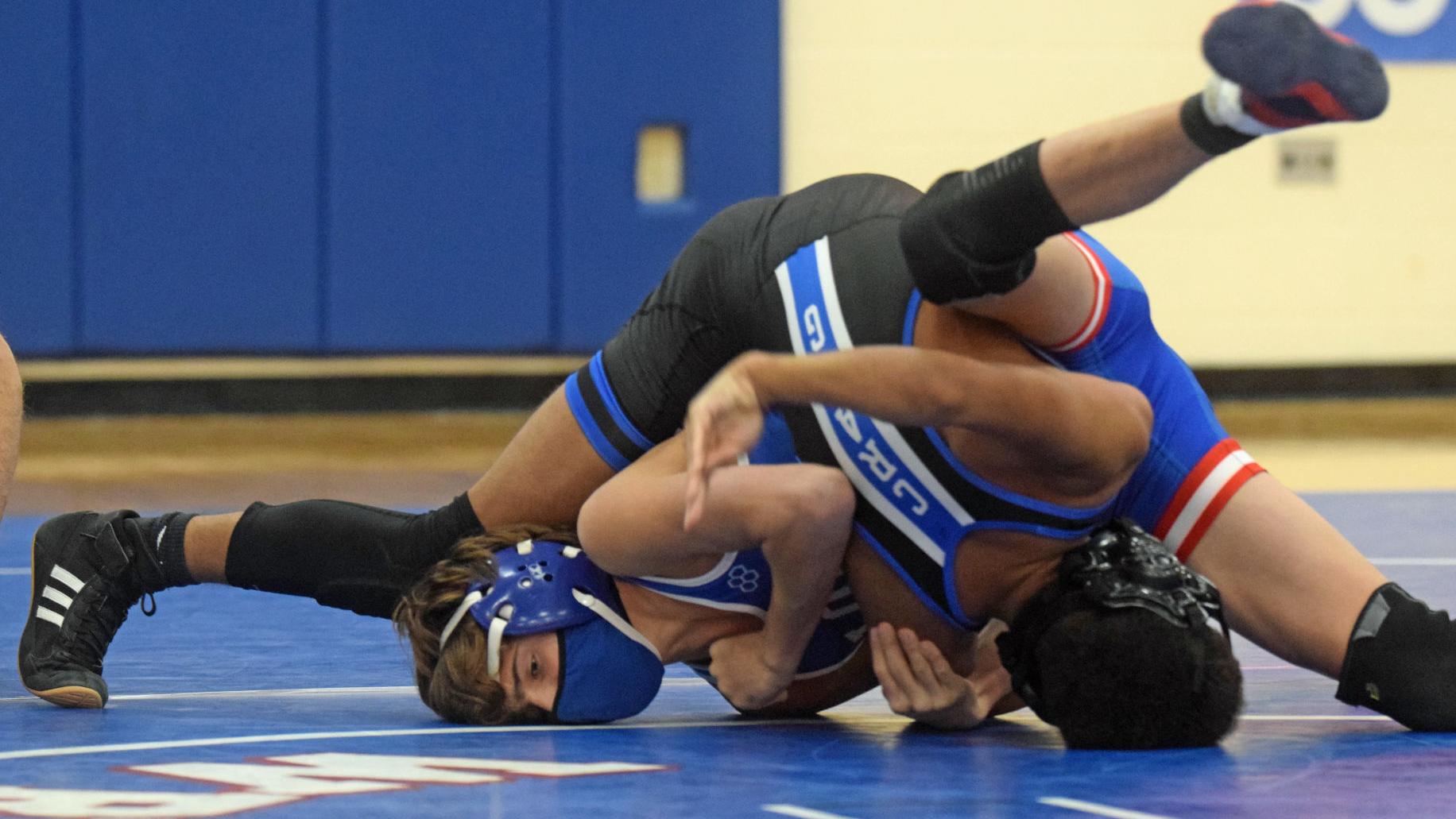 PREP WRESTLING: Lodi tops Janesville Craig late, 41-36, in second test of independent season - Vimarsana News