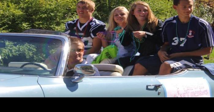 Freshmen Homecoming Court