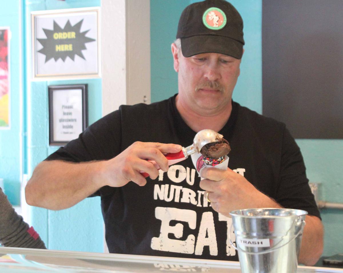 Ice cream shop opens in Reedsburg Regional news