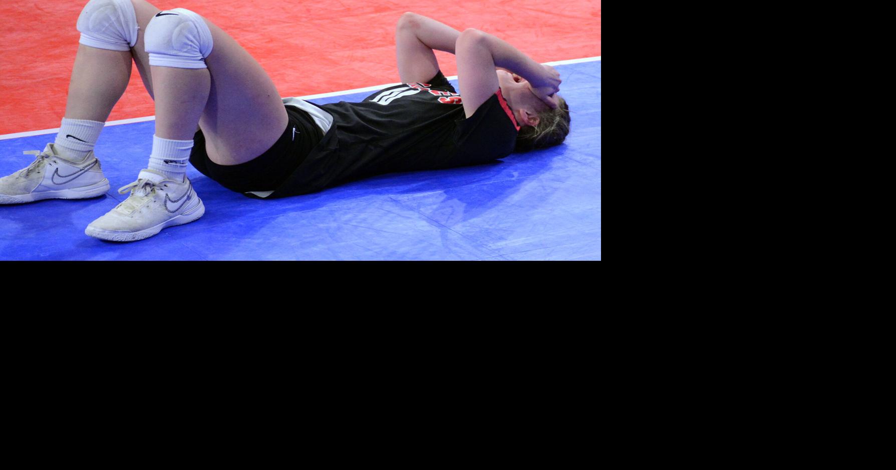 WonewocCenter beats Falls River in girls volleyball semis