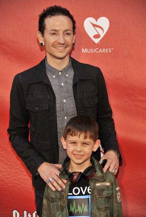 Chester Bennington Wiscnews Com