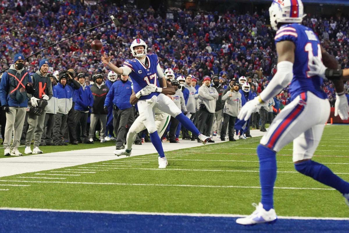 Training Camp Highlight: Josh Allen TD Pass to Dawson Knox