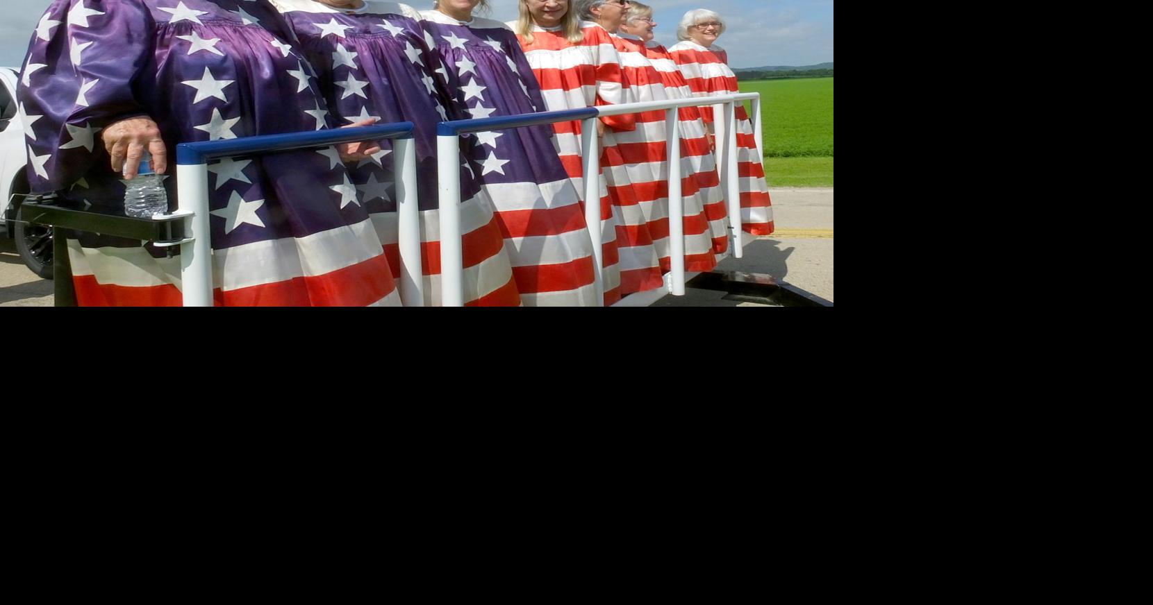 Living Flag tradition carried on in Witwen Parade