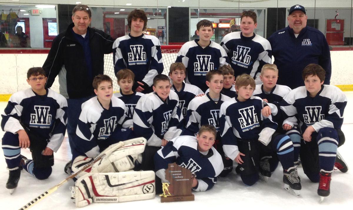 YOUTH HOCKEY Reedsburg/Wisconsin Dells Peewee A team takes second at