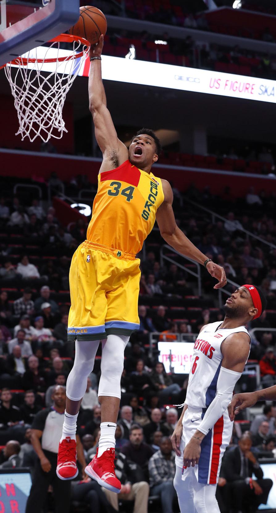 Giannis Antetokounmpo Makes Big Plays Late Bucks Hold Off Pistons