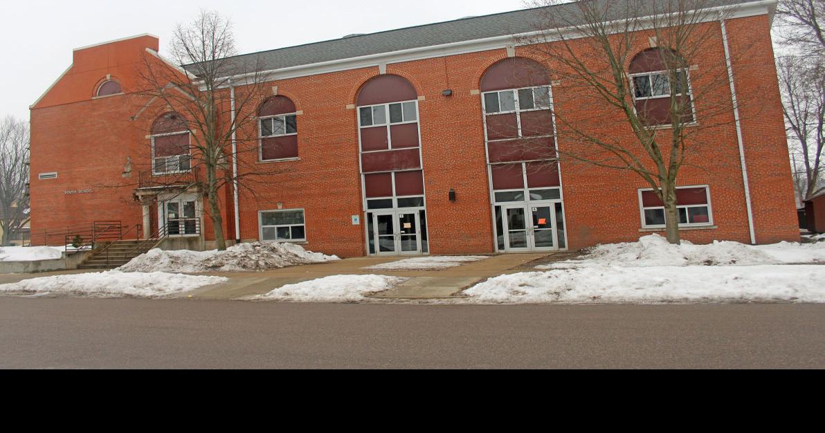 Reedsburg School district to assess school buildings