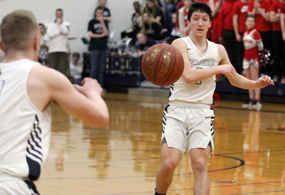 Prep Boys Basketball Stoughton Drops Reedsburg In Regional Final