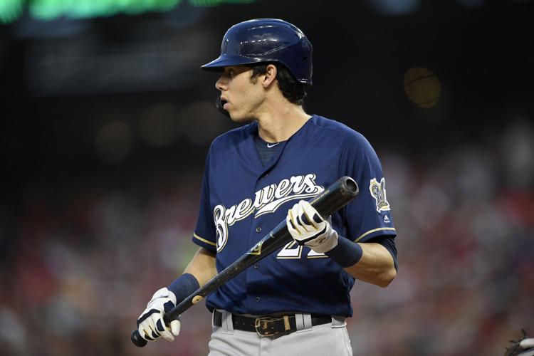 Yelich breaks kneecap, out for season; Brewers top Marlins