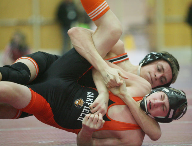 Division 2-3 wrestling: Mayville claims three regional champs ...