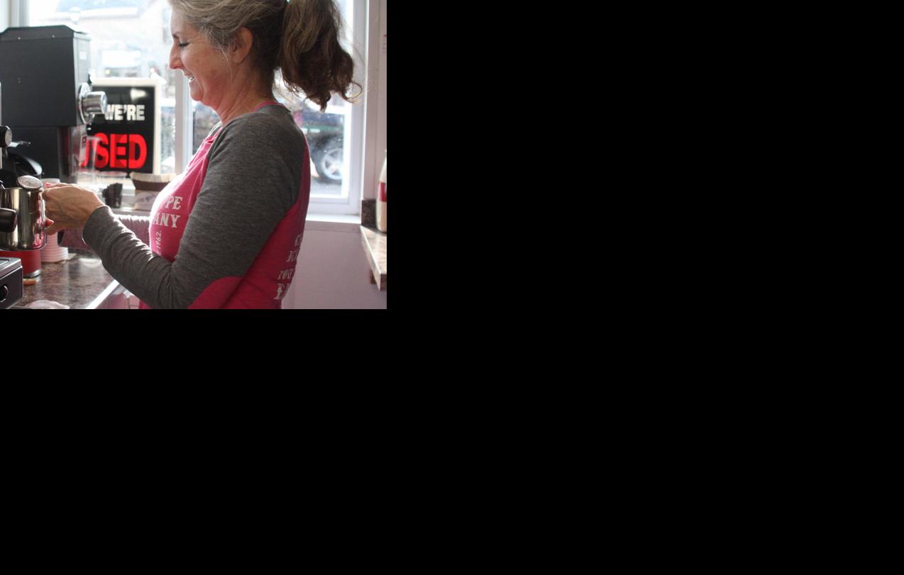 Reedsburg ice cream shop owners open coffee business