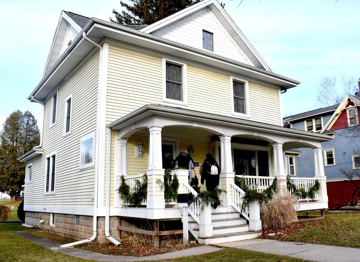 Holiday tour of historic homes offers look into Baraboo's past