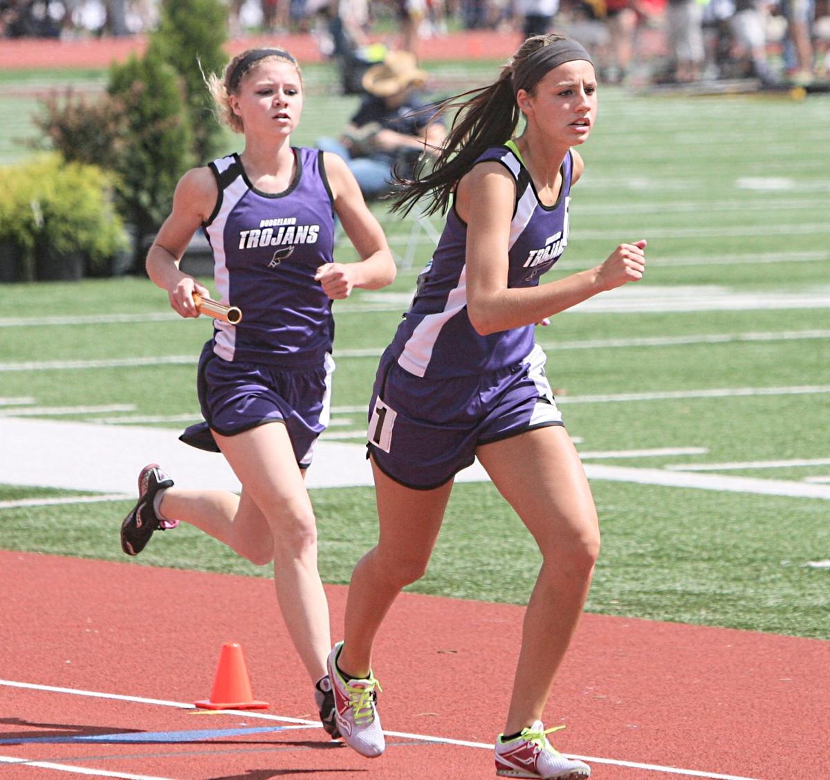 Dodgeland girls 3,200 relay