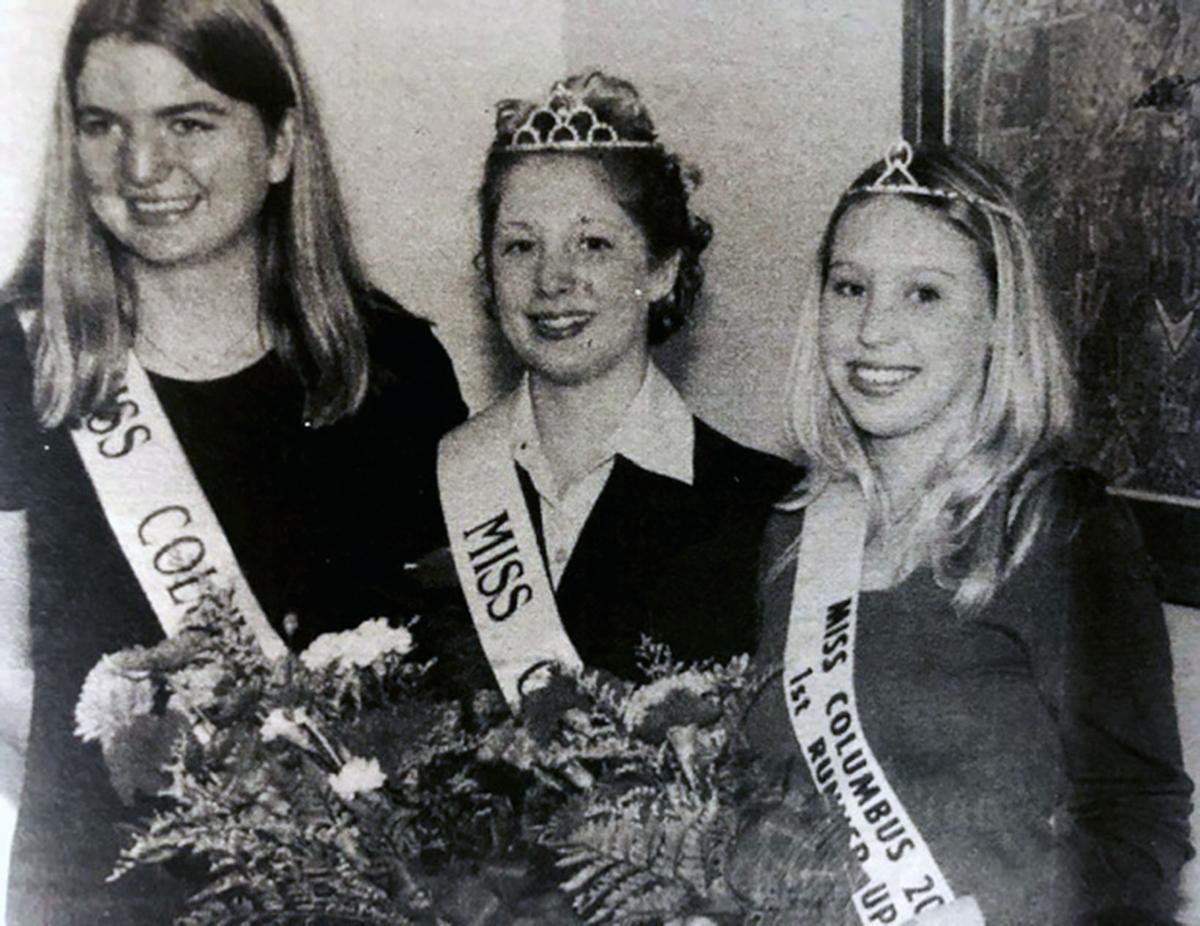 2001 Monica Stark, Amanda Schaller, Karre Betzig