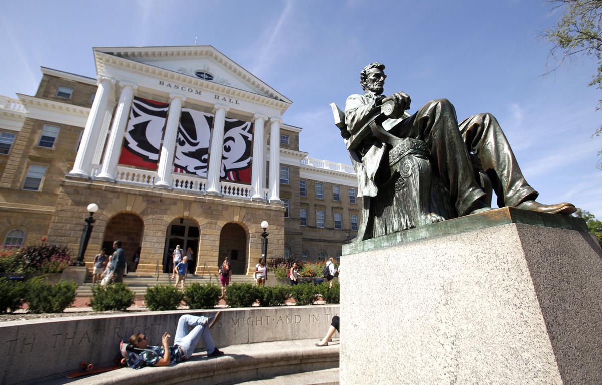 BASCOM LIBRARY MALL GRADUATE