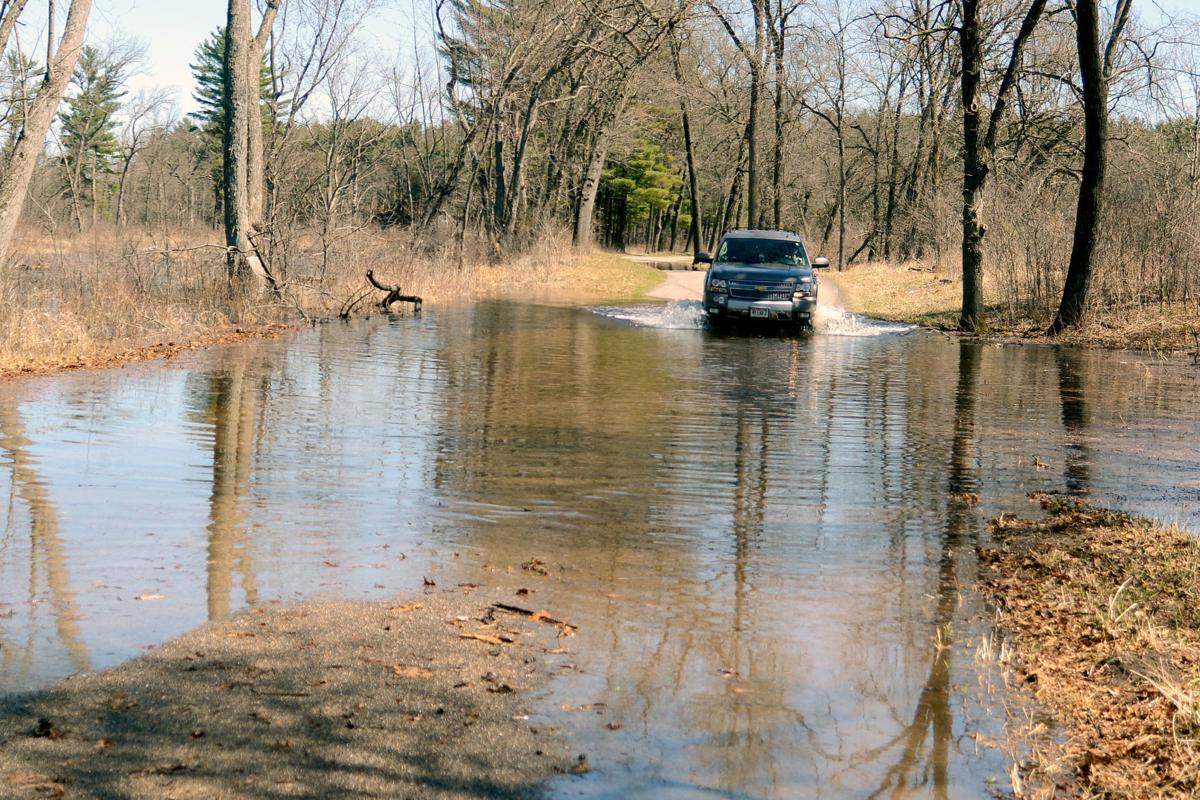 Residents Living Along Wisconsin River In Columbia Sauk Counties Evacuating Homes Due To Rising Floodwater Regional News Wiscnews Com