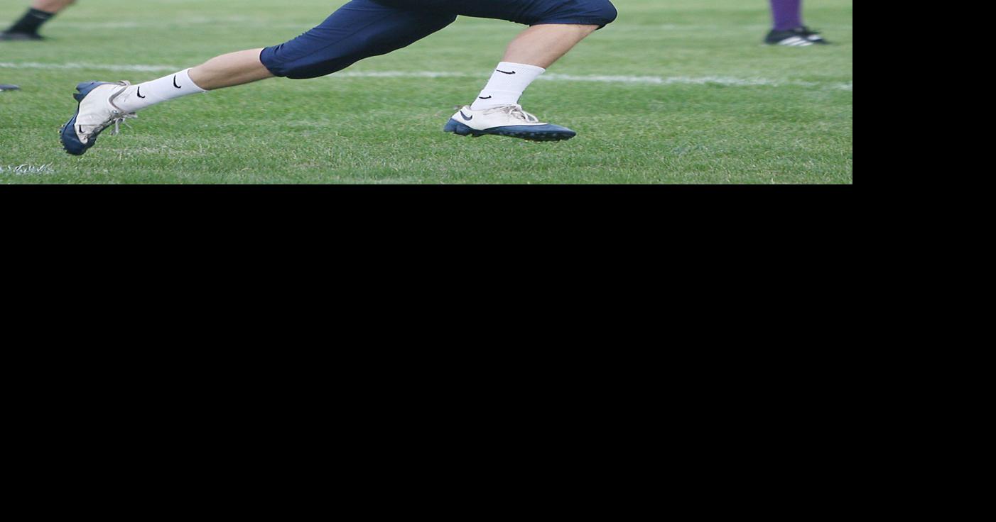 AllLarge Trailways football Markesan's Grahn a triple threat