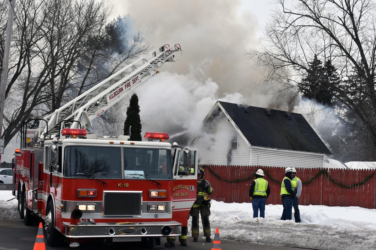 Father, 2 children safe after their Portage home catches fire