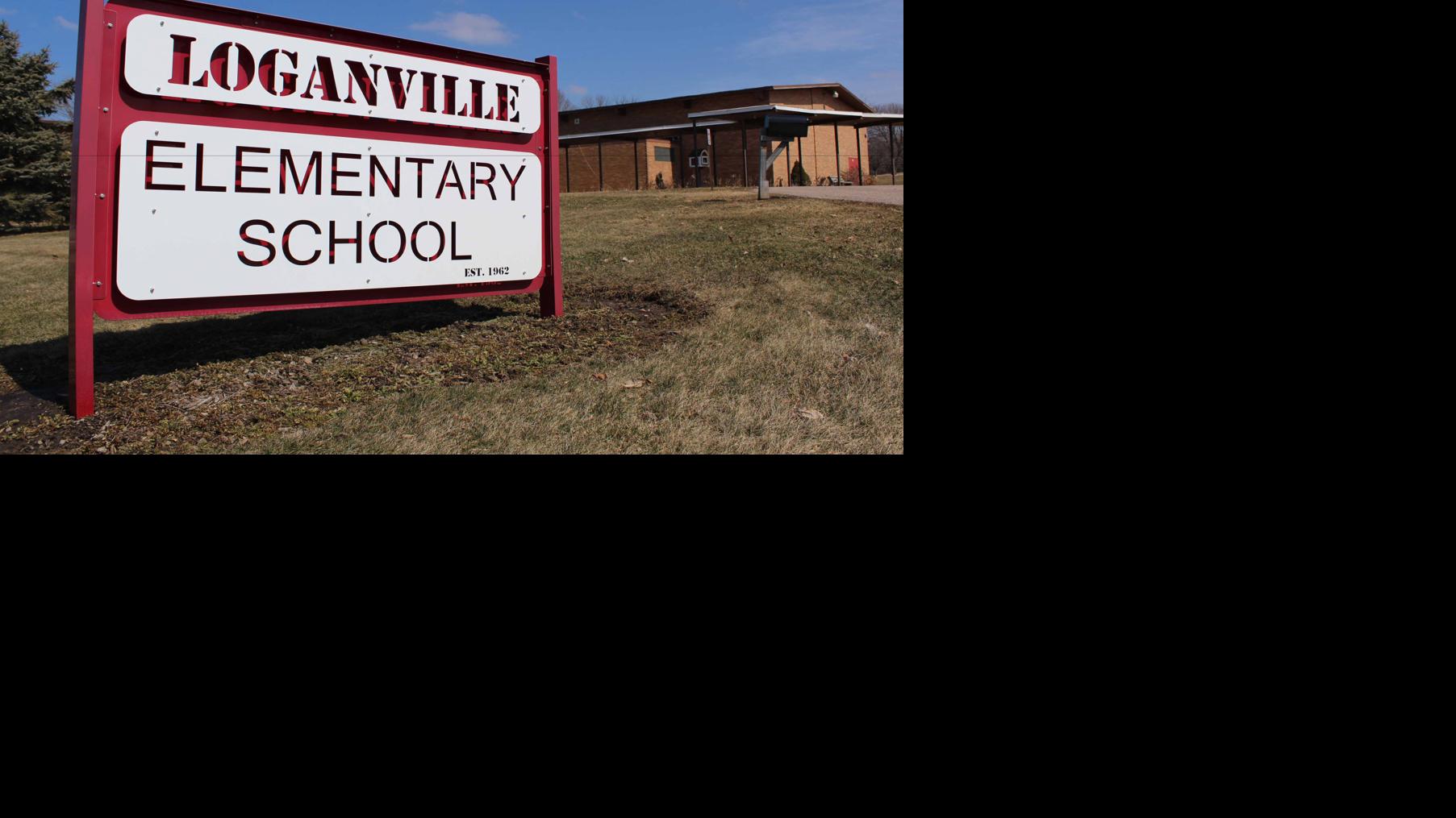 Reedsburg school district begins search for additional teachers