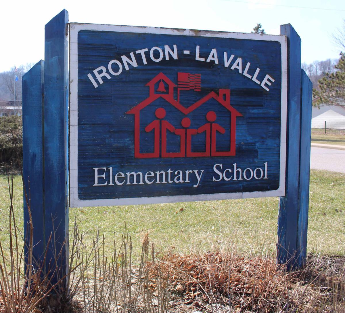 Reedsburg school board discusses future of Ironton/La Valle, Loganville