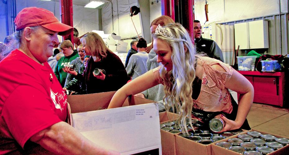 Beaver Dam Elks spread Christmas cheer throughout Dodge County (copy)