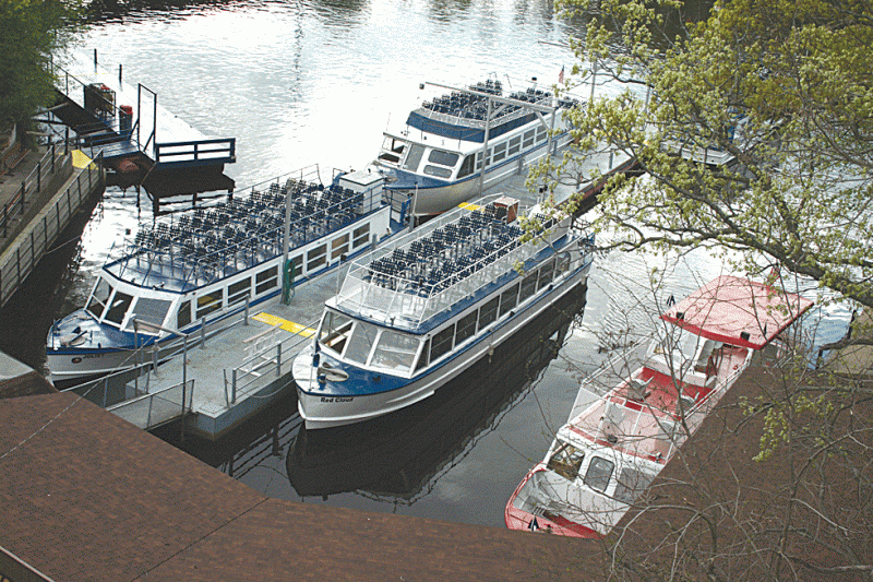 Upper Dells boat docks