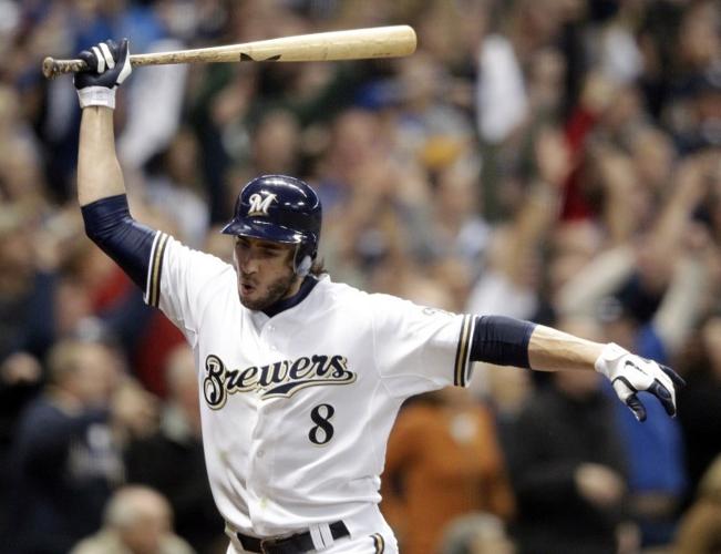 Braun's blast sends Brewers into postseason as NL Central champs