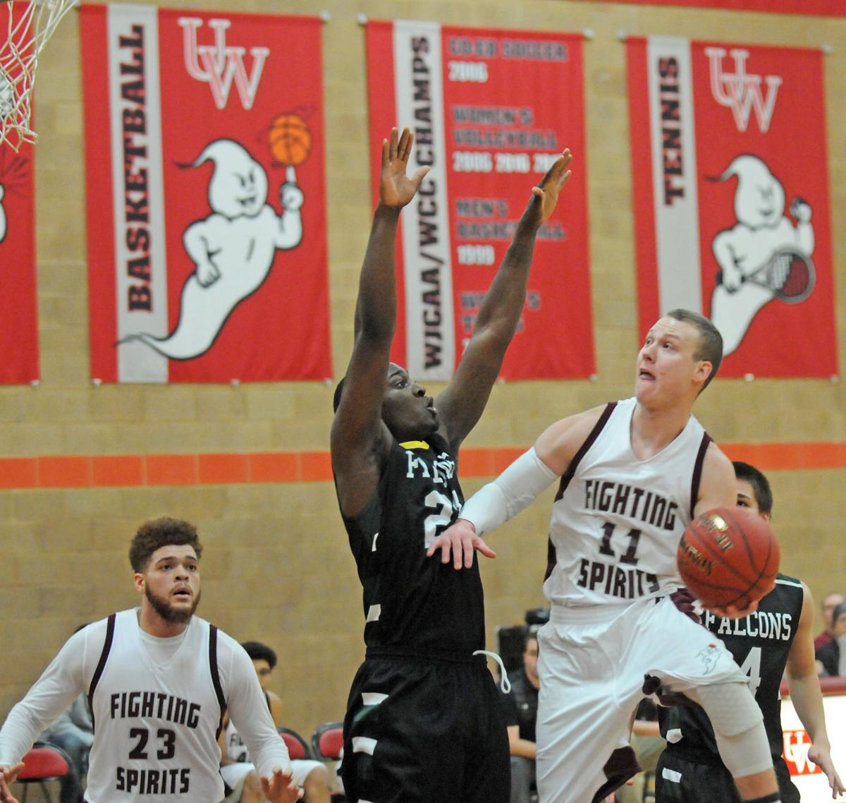 College Men S Basketball Short Handed Uw Baraboo Sauk County
