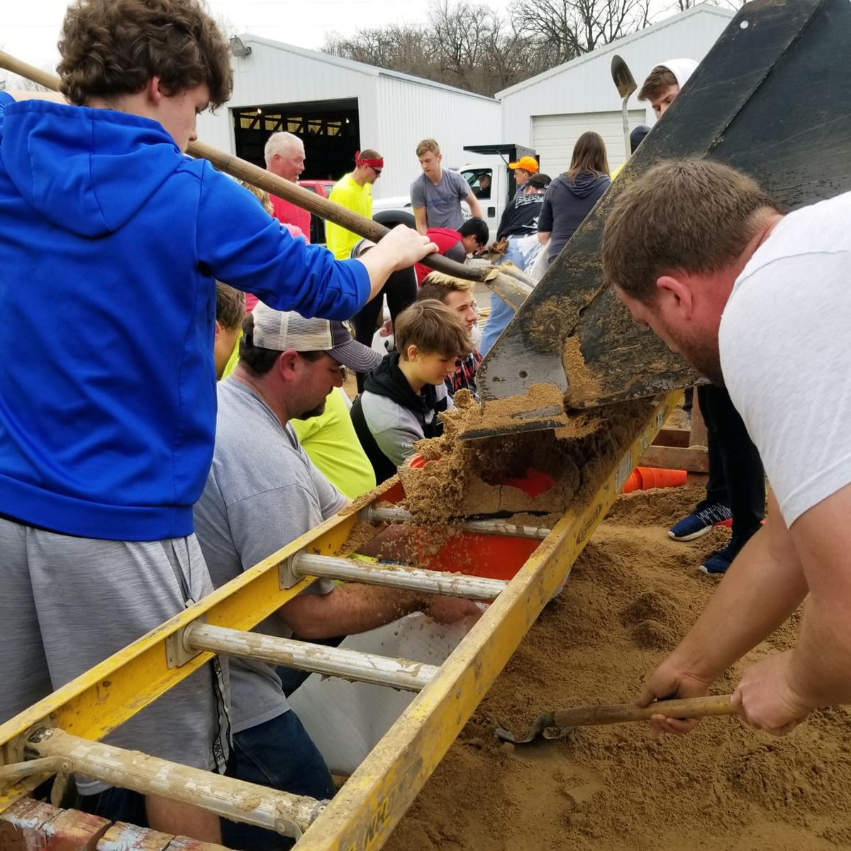 Lodi students help out Thursday