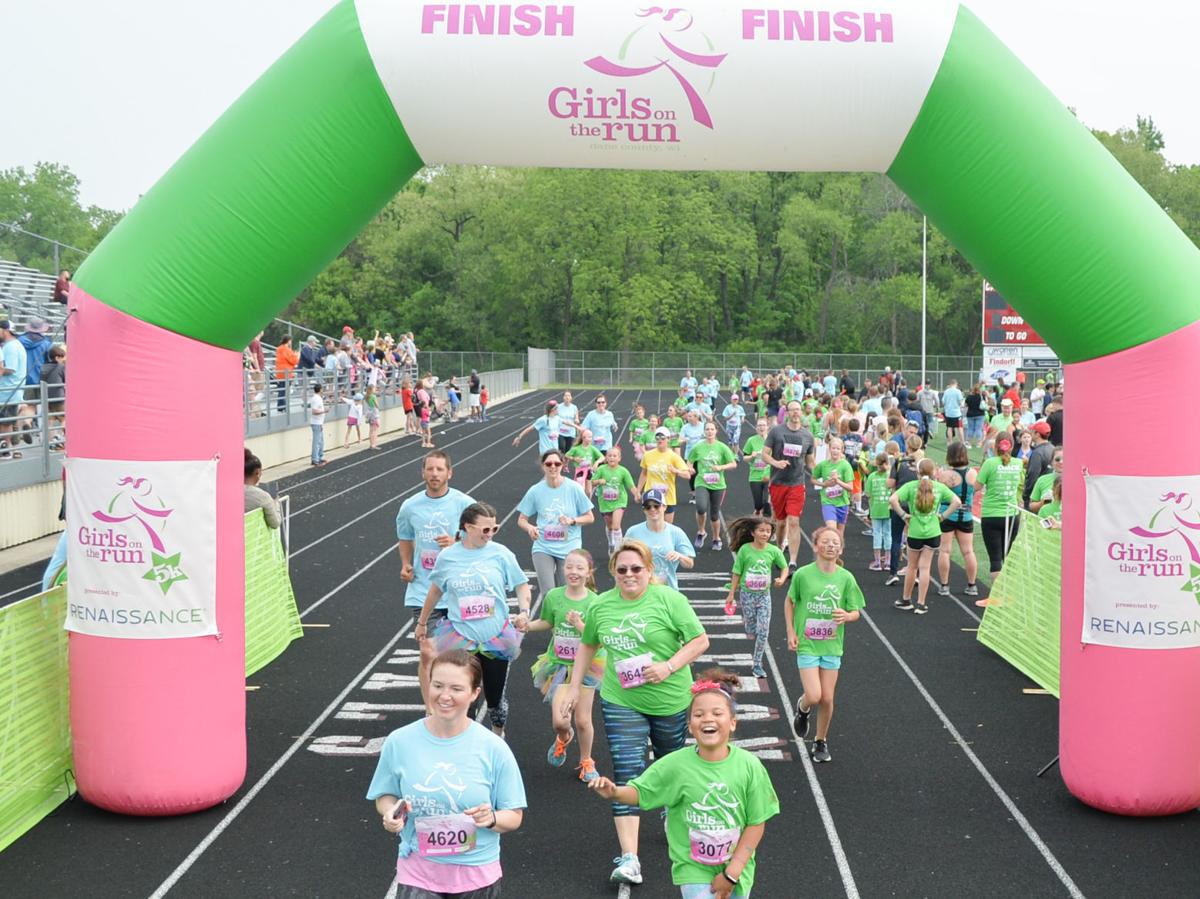 2,300 participate in 5K run