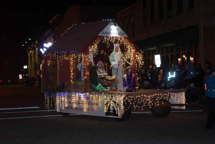 2021 Downtown Baraboo Christmas Lights Parade