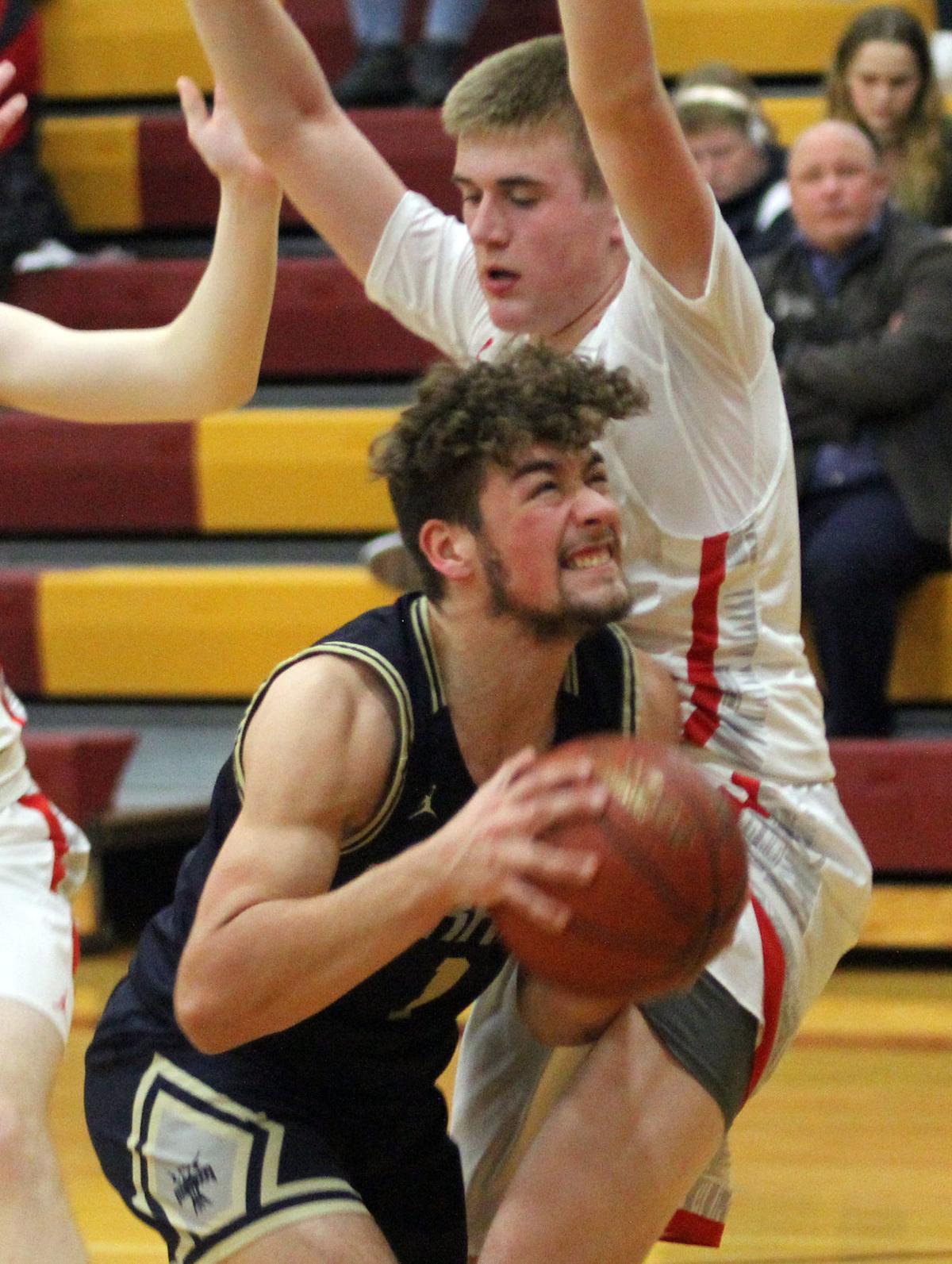 Prep Boys Basketball Fort Atkinson Dominates Inside To Beat