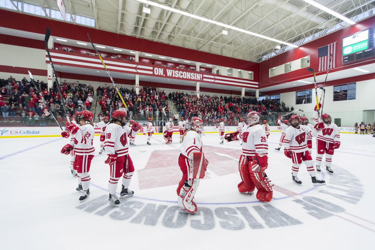 Badgers Women S Hockey After Sweeping Minnesota Wisconsin Is Poll S Unanimous No 1 Team College Wiscnews Com