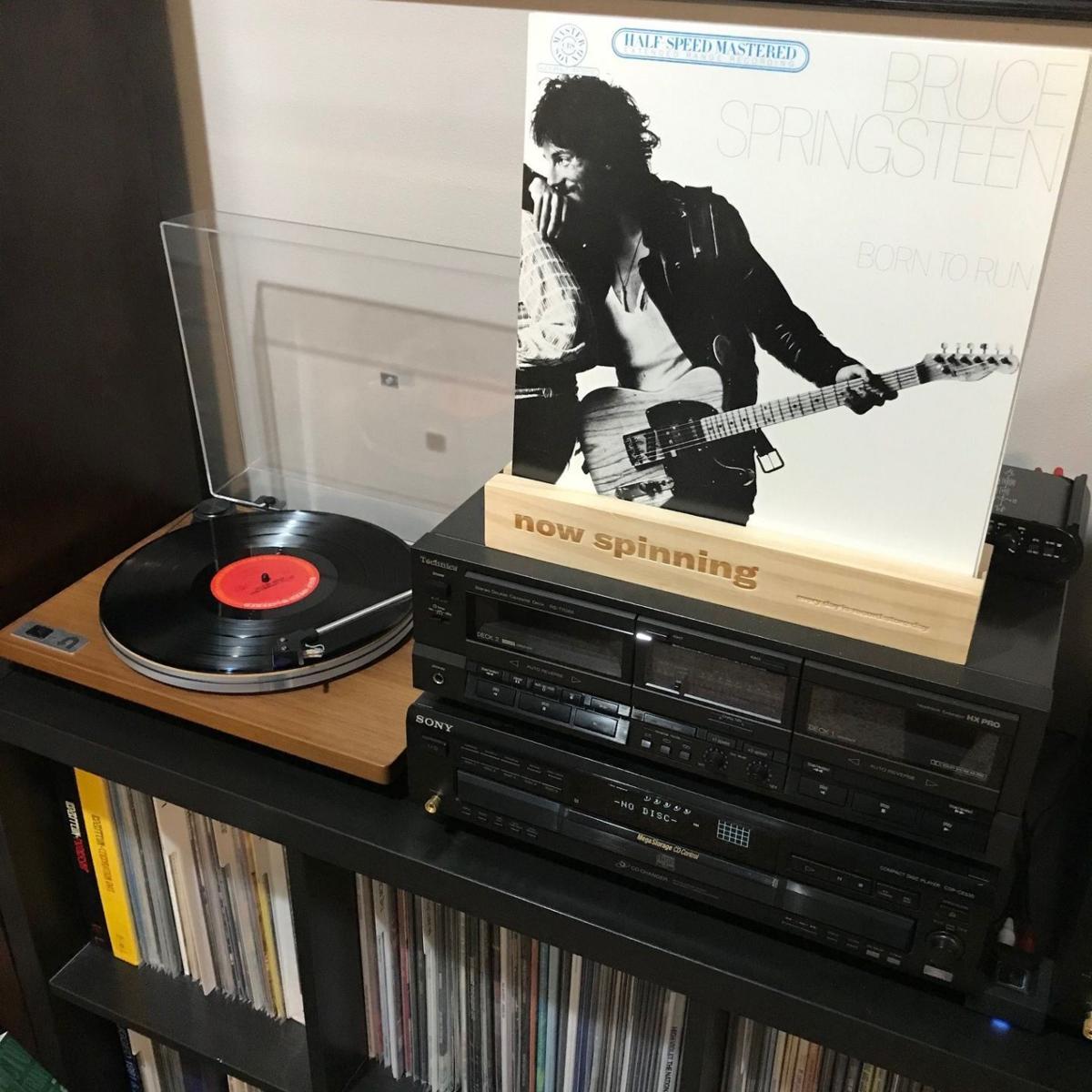 Vinyl Record Enthusiasts Coexist With Digital Universe Entertainment Wiscnews Com Vinyl Record Enthusiasts Coexist With Digital Universe Entertainment Wiscnews Com