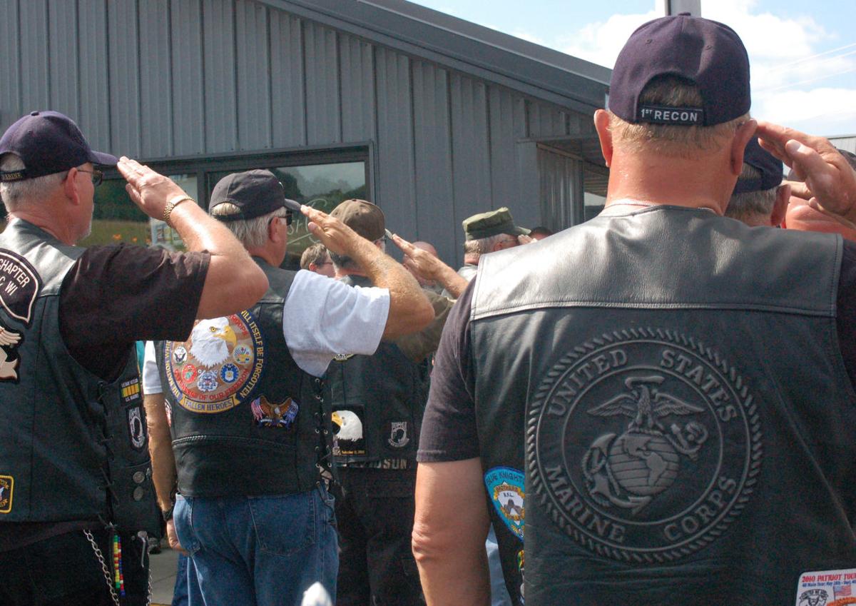 Patriot Tour draws hundreds to support troops Regional news