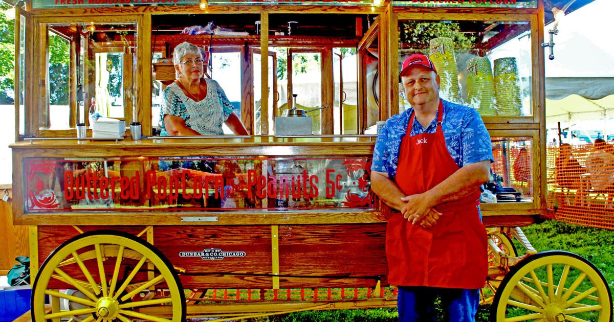 Dunbar Popcorn Wagon Rolls Into Beaver Dam Lake Days Regional News Wiscnews Com Dunbar Popcorn Wagon Rolls Into Beaver Dam Lake Days Regional News Wiscnews Com