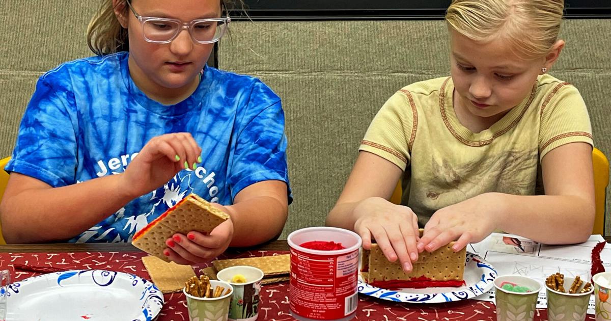 Students on break learn new skills at Beaver Dam library