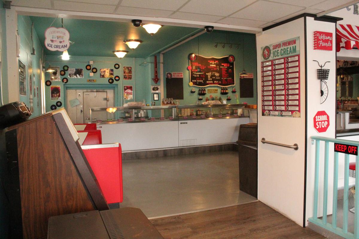Reedsburg ice cream shop opens for season Regional news