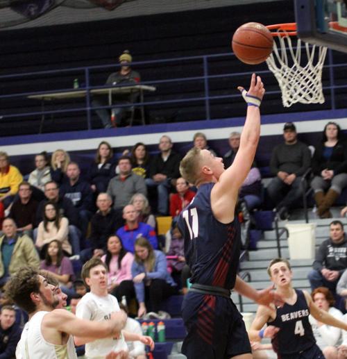 Prep Boys Basketball Reedsburg Closes Strong To Beat Mount Horeb