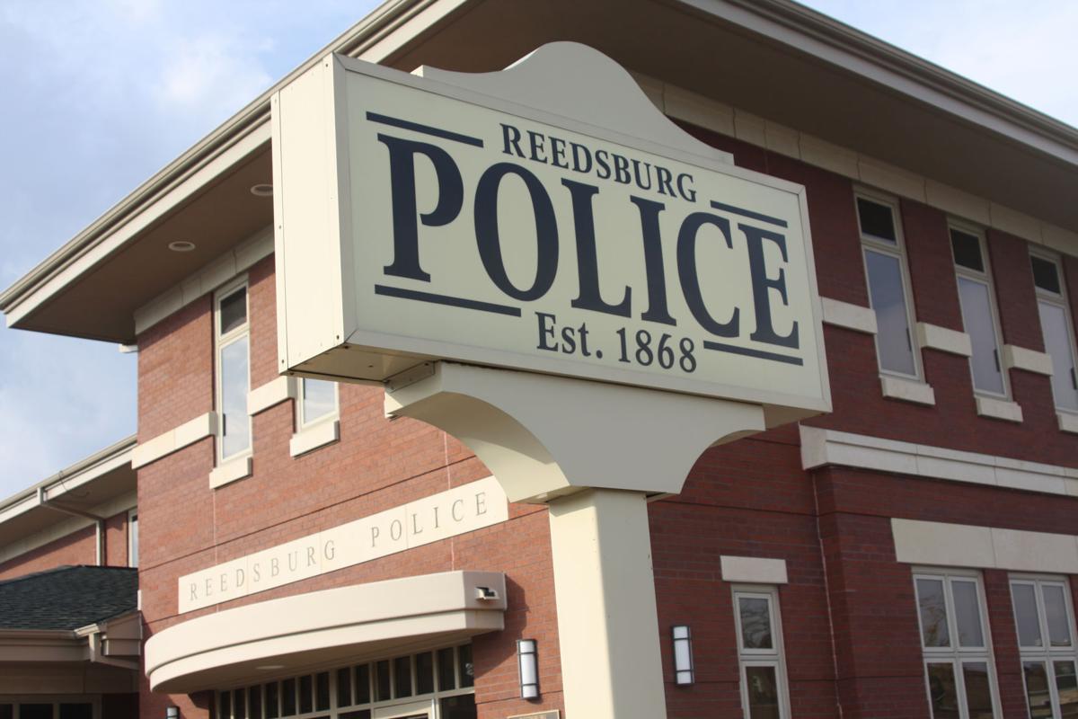 Reedsburg Lake Delton Sauk Prairie Police Departments Will Not Handle Face Mask Complaints Government Politics Wiscnews Com