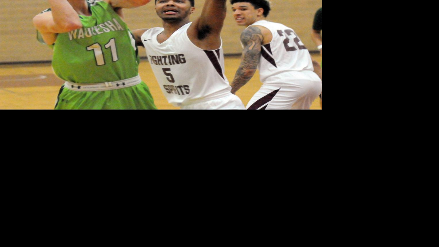 College Men S Basketball Uw Baraboo Sauk County Ties For Second