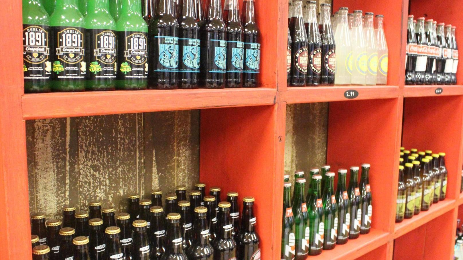 Dells Moonshine Company opens at Outlets at the Dells mall - Vimarsana News