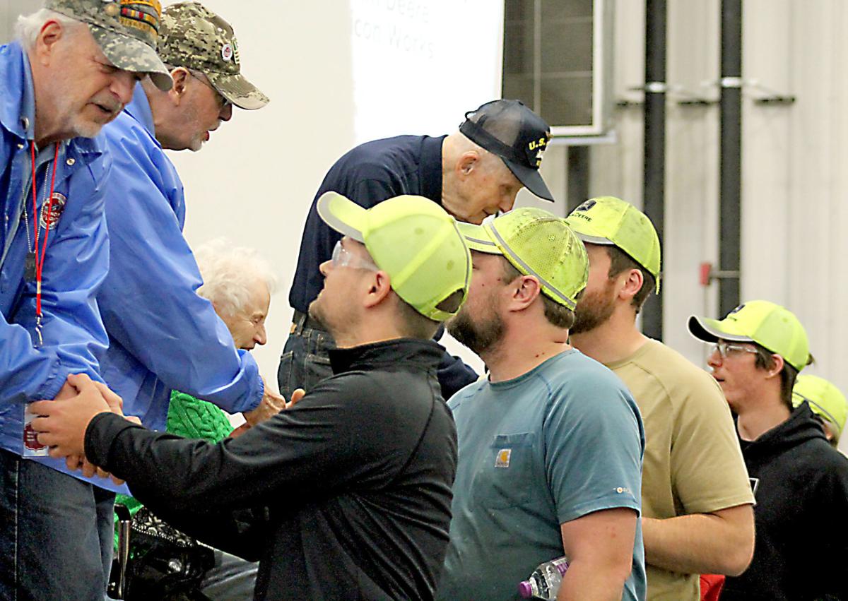 Thanking veterans
