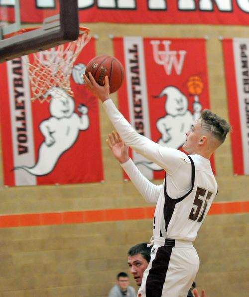 College Men S Basketball Uw Baraboo Sauk County Edged By Uw Sheboygan On The Road College Wiscnews Com