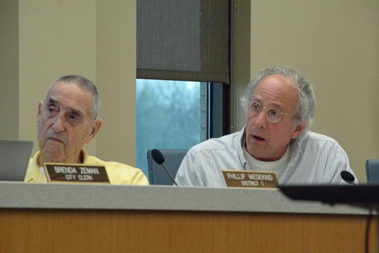 051222-bara-news-council3