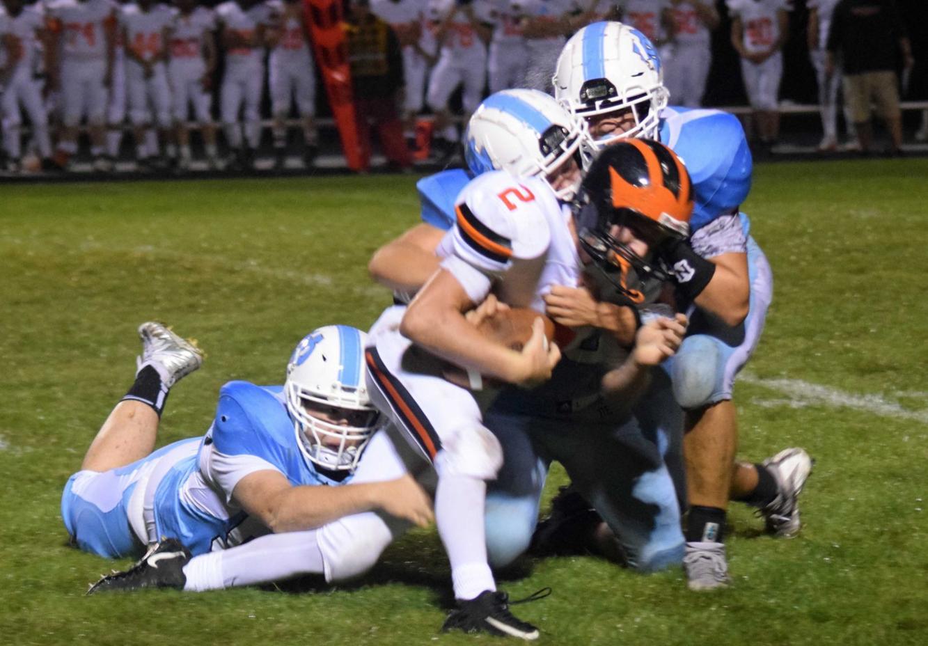 GALLERY Wisconsin Dells football takes down Richland Center in season